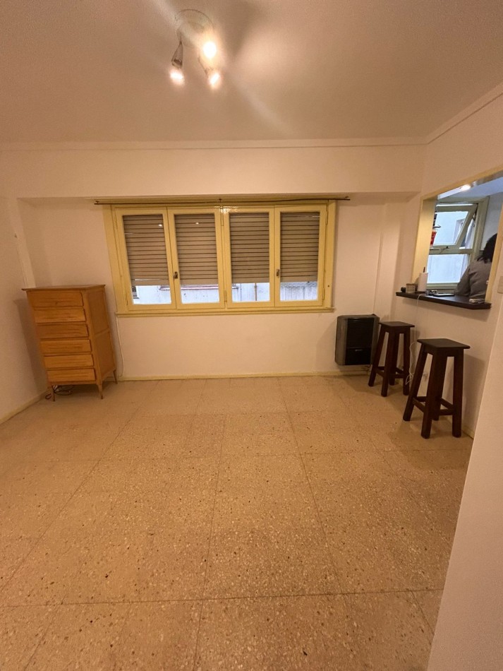 VENTA DEPARTAMENTO DE 2 AMBIENTES EN CORRIENTES Y BOLIVAR 