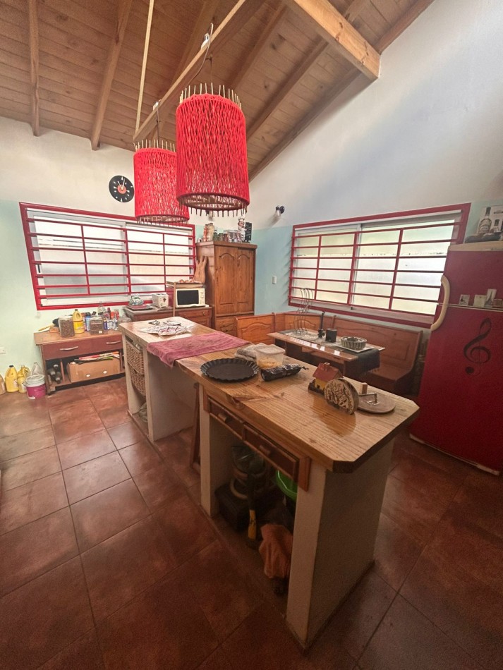VENTA CASA DE 3 AMBIENTES EN LOS NARANJOS AL 3900