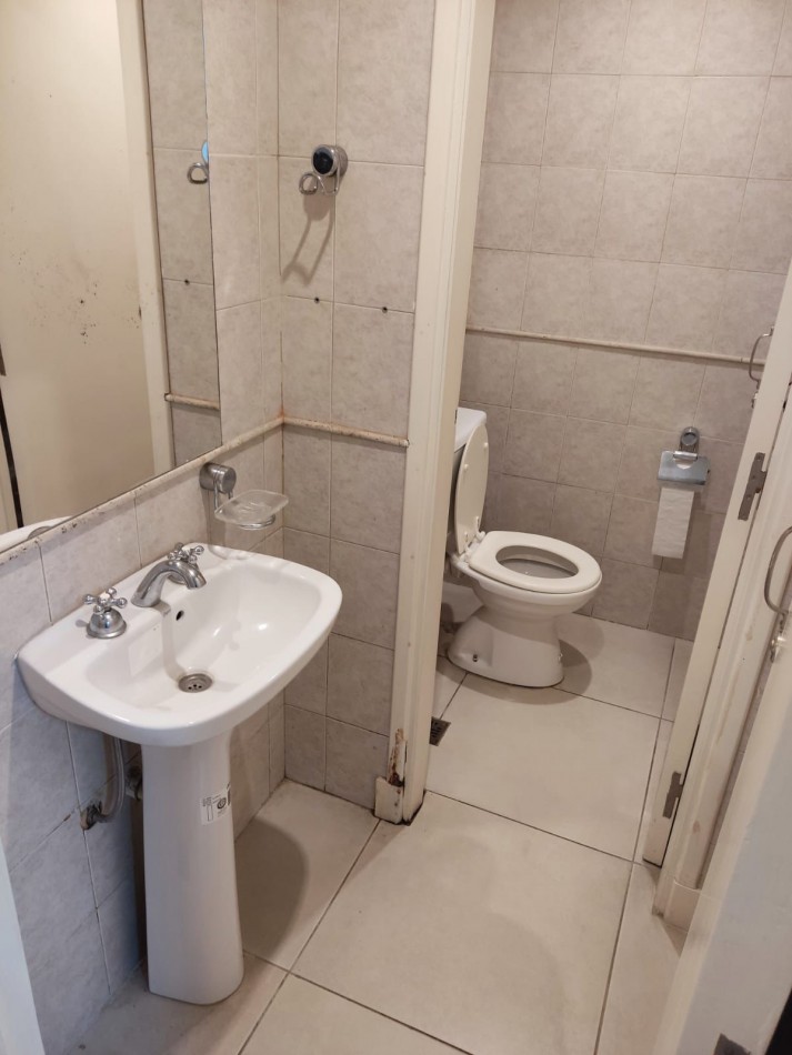 VENTA LOCAL DE 100 METROS EN SALTA Y 9 DE JULIO