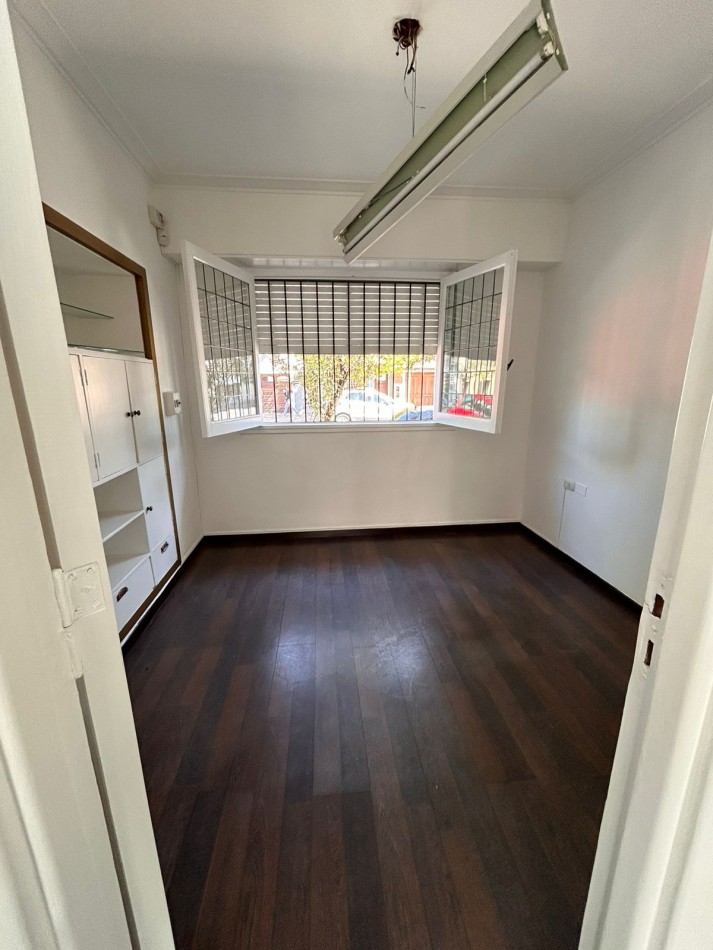 ALQUILER PARA USO COMERCIAL CASA DE 4 AMBIETES EN FUNES Y 11 DE SEPTIEMBRE