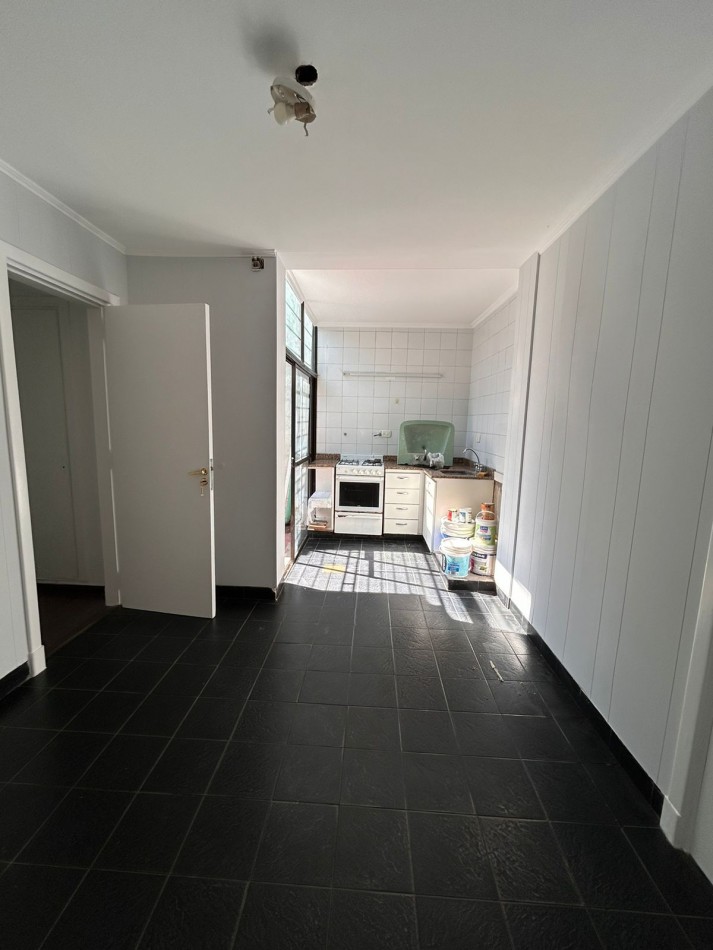 ALQUILER PARA USO COMERCIAL CASA DE 4 AMBIETES EN FUNES Y 11 DE SEPTIEMBRE