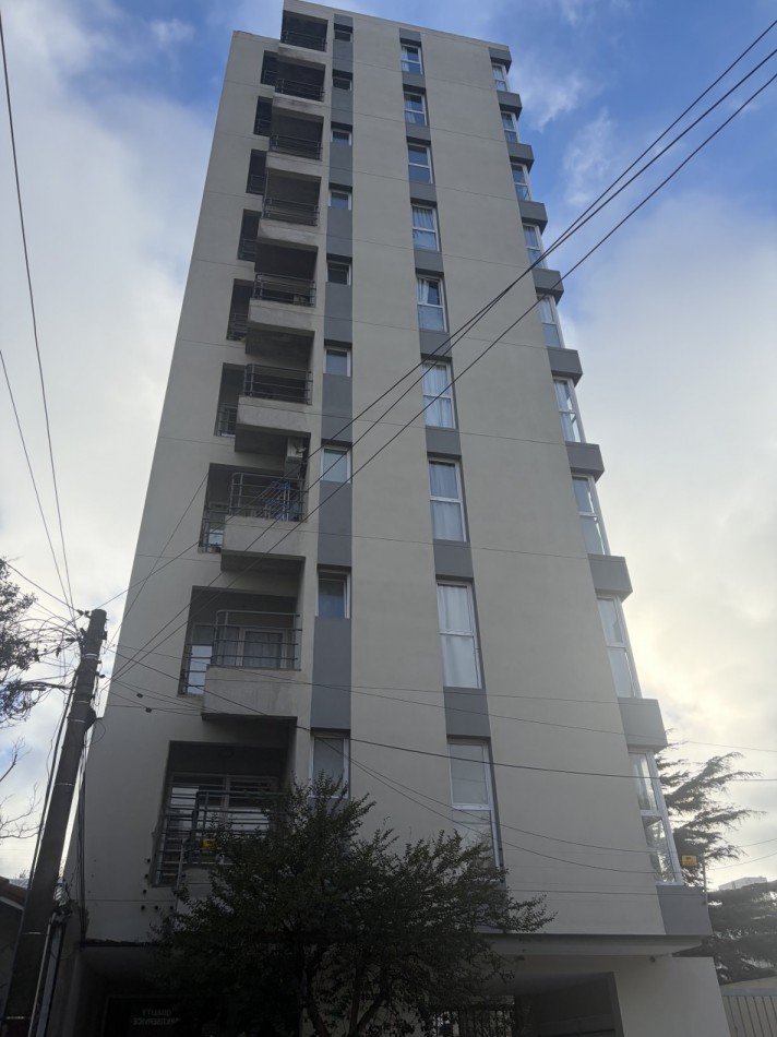 ALQUILER 24 MESES DEPARTAMENTO DE 2 AMBIENTES CON COCHERA Y BAULERA EN RIVADAVIA Y FUNES 