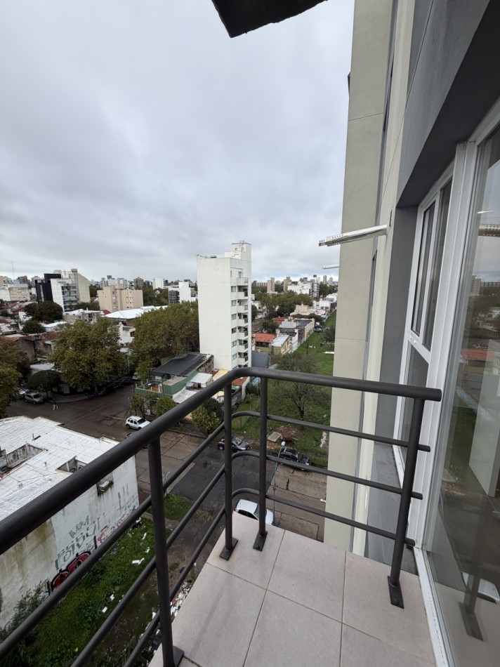 ALQUILER 24 MESES DEPARTAMENTO DE 2 AMBIENTES CON COCHERA Y BAULERA EN RIVADAVIA Y FUNES 