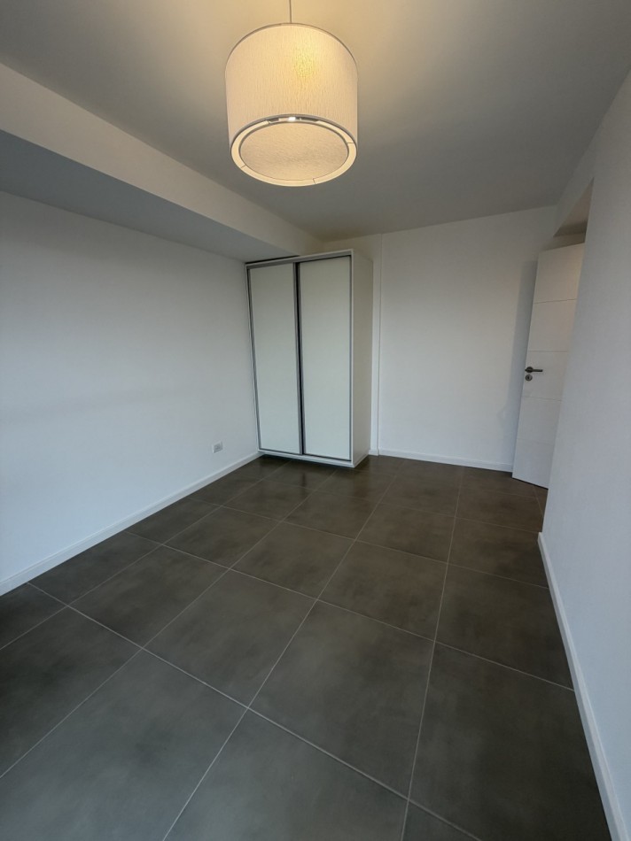 ALQUILER 24 MESES DEPARTAMENTO DE 2 AMBIENTES CON COCHERA Y BAULERA EN RIVADAVIA Y FUNES 