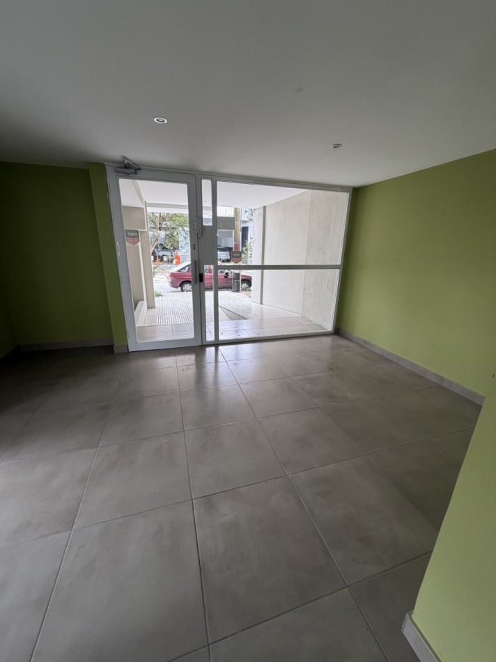 ALQUILER 24 MESES DEPARTAMENTO DE 2 AMBIENTES CON COCHERA Y BAULERA EN RIVADAVIA Y FUNES 