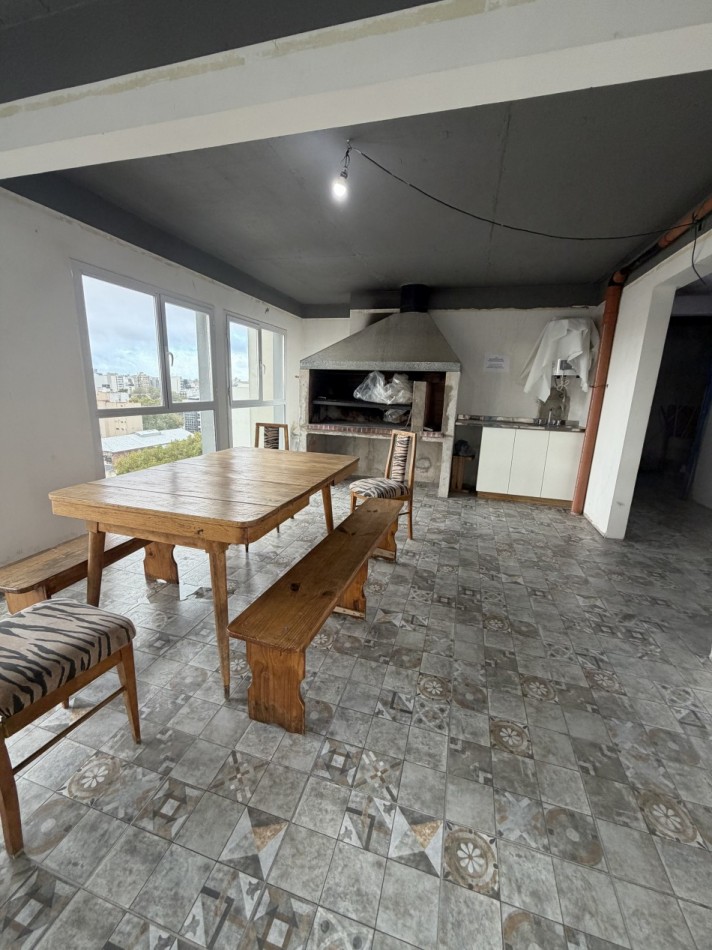 ALQUILER 24 MESES DEPARTAMENTO DE 2 AMBIENTES CON COCHERA Y BAULERA EN RIVADAVIA Y FUNES 